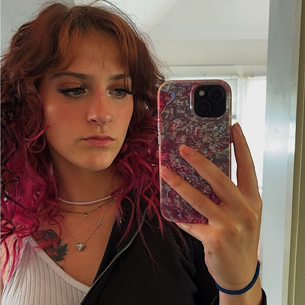 Meet your Posher, Maya